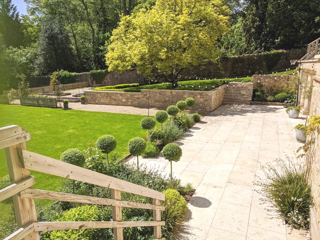 CLASSIC FAMILY GARDEN, LANSDOWN, BATH