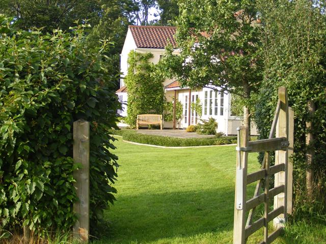 FAMILY COUNTRY GARDEN, MENDIP HILLS